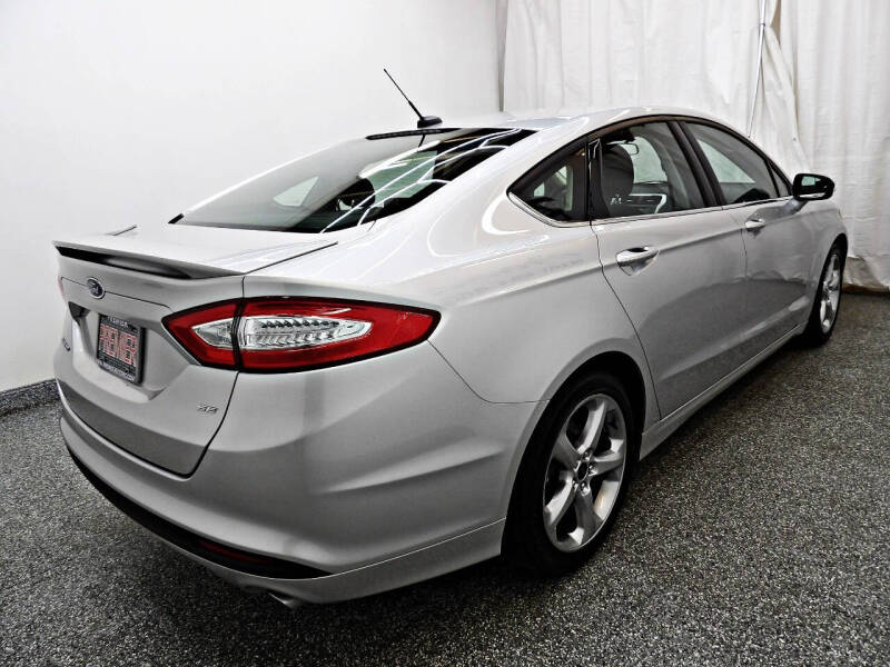 2015 Ford Fusion SE photo 6