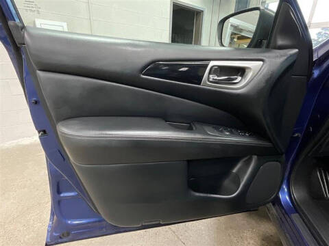 2020 Nissan Pathfinder S