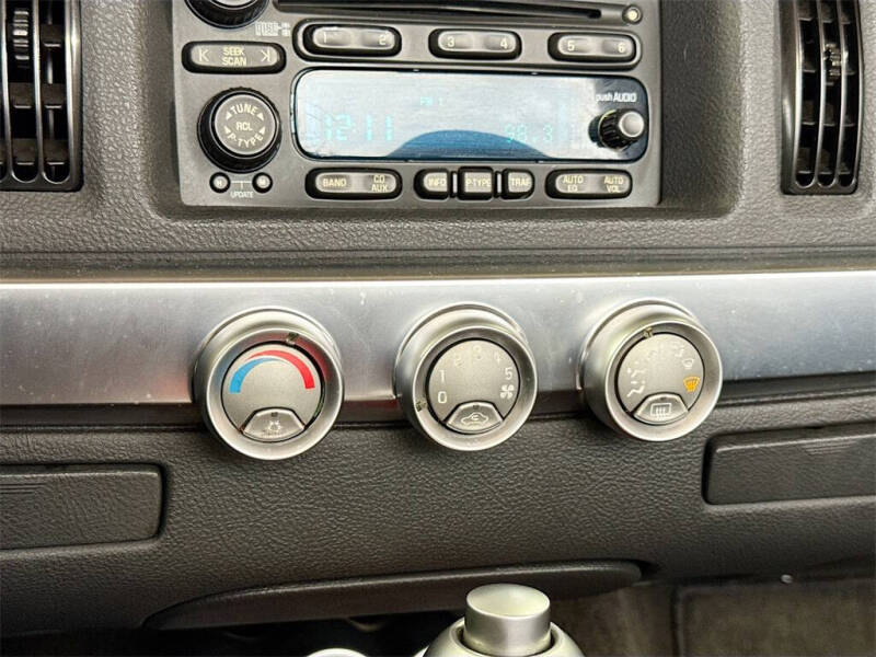 2004 Chevrolet SSR LS