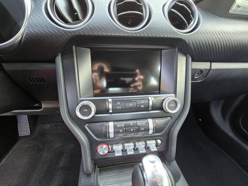 2021 Ford Mustang EcoBoost