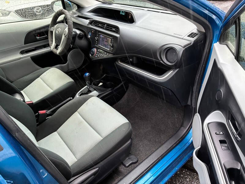 2014 Toyota Prius c