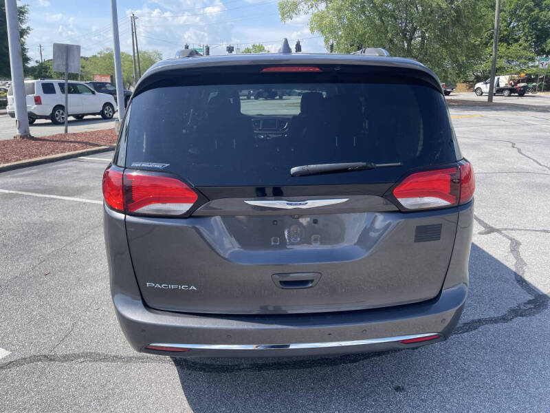 2019 Chrysler Pacifica Touring L