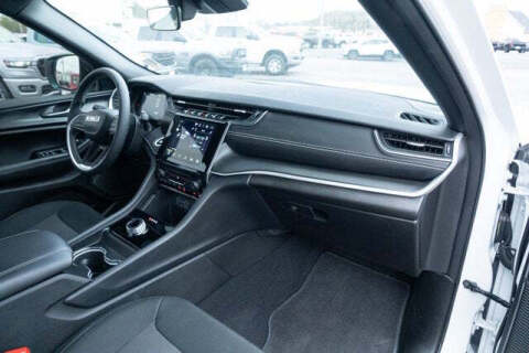 2025 Jeep Grand Cherokee Laredo X