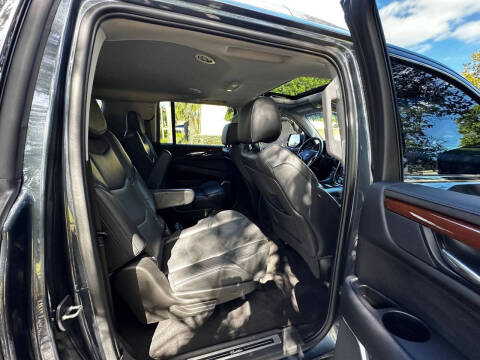 2020 Cadillac Escalade ESV Luxury