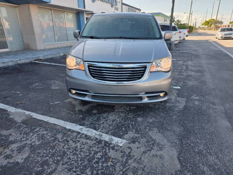2016 Chrysler Town and Country Touring