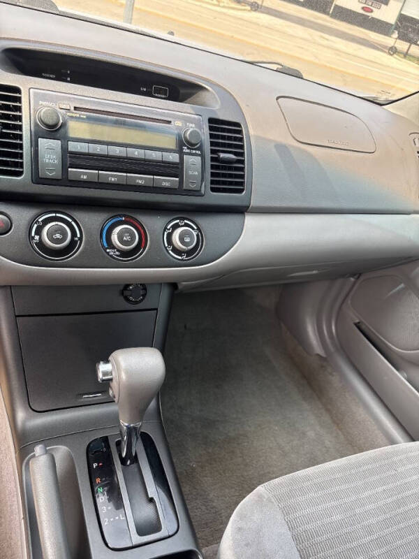 2006 Toyota Camry Standard