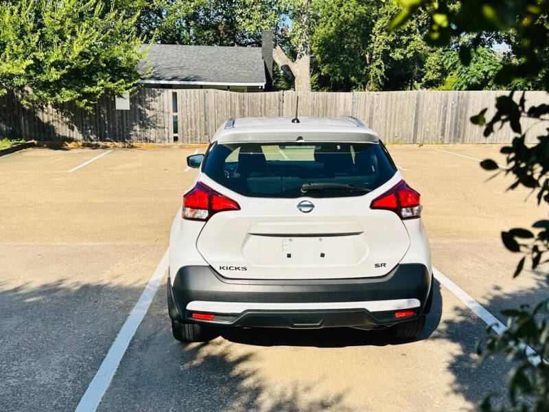 2018 Nissan Kicks SR