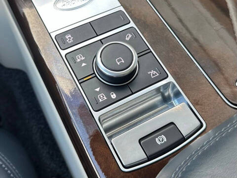 2020 Land Rover Range Rover P525 HSE