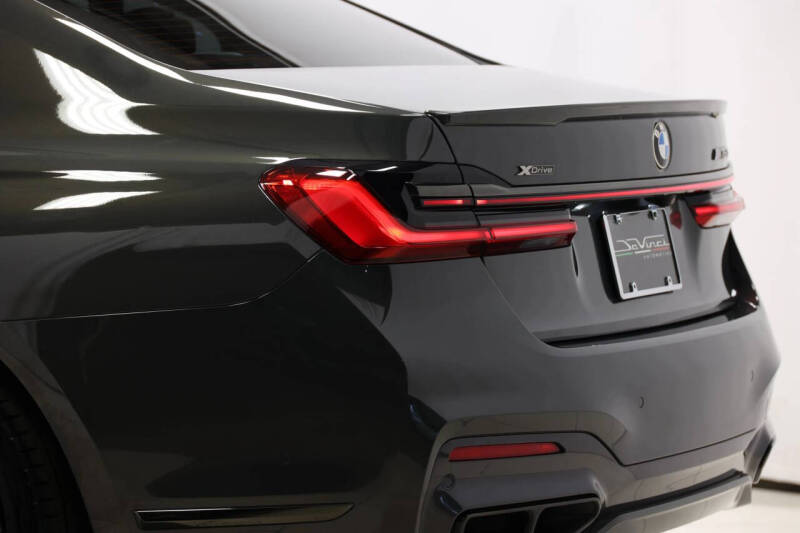 2022 BMW 7 Series M760i xDrive