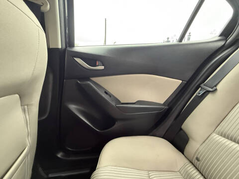 2015 Mazda MAZDA3 i Touring