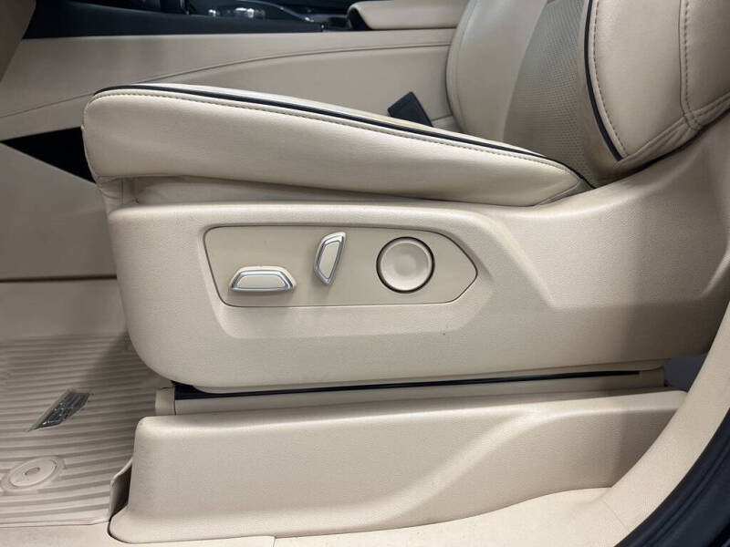 2022 Cadillac Escalade ESV Premium Luxury