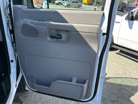 2002 Ford E-Series E-350 SD