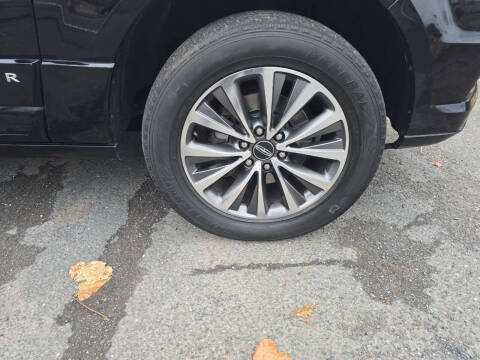 2017 Lincoln Navigator Select