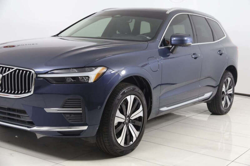 2023 Volvo XC60 Recharge T8 Plus Bright Theme