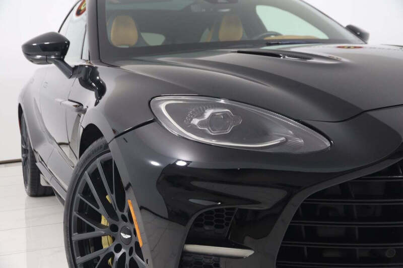 2023 Aston Martin DBX 707