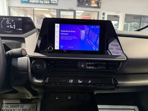 2025 Toyota Prius LE