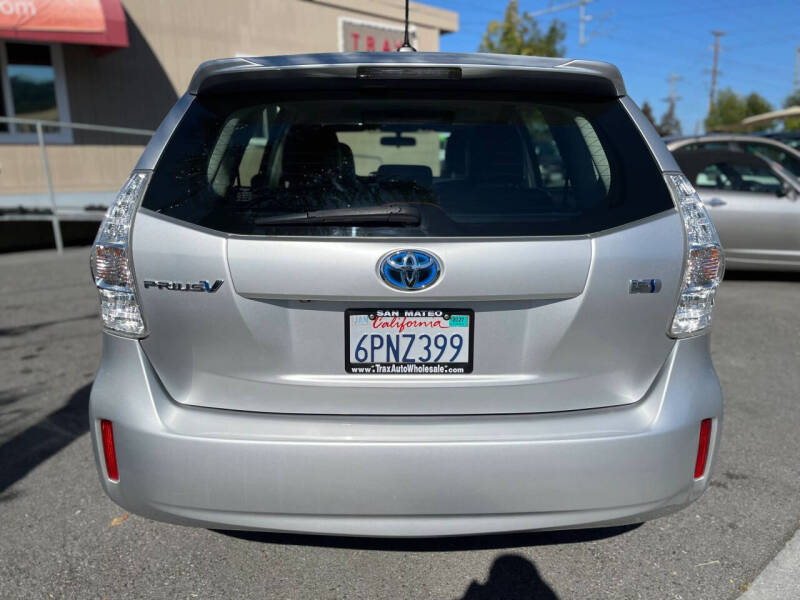 2012 Toyota Prius v Three