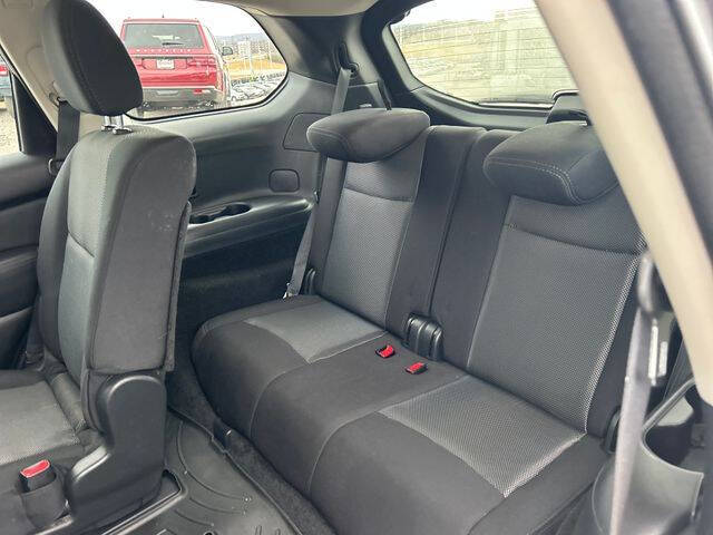 2019 Nissan Pathfinder SV