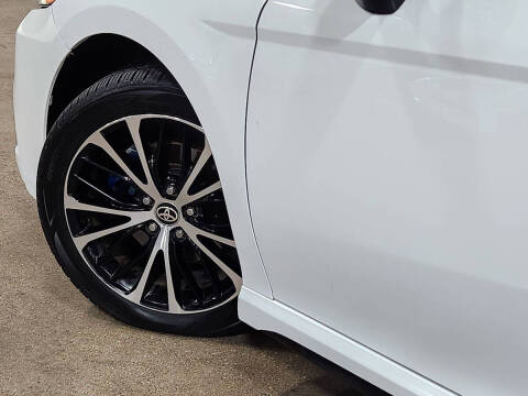 2020 Toyota Camry SE