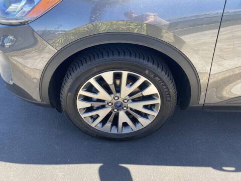 2020 Ford Escape Titanium