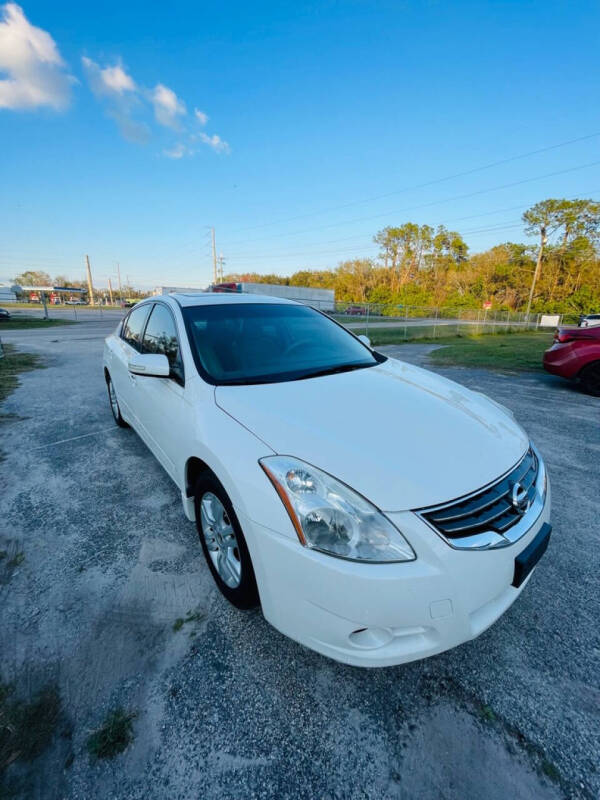 2012 Nissan Altima for sale at CARNUGO in Lakeland FL