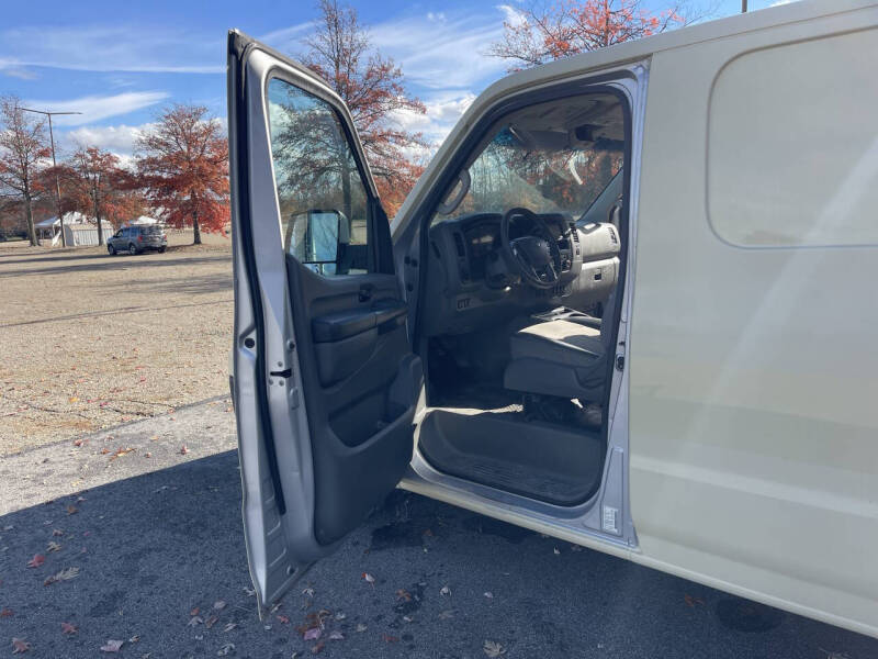 2015 Nissan NV 1500 S