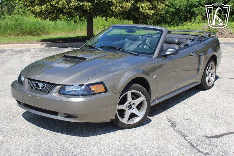 2002 Ford Mustang GT Deluxe