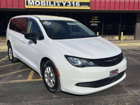 2024 Chrysler Voyager LX