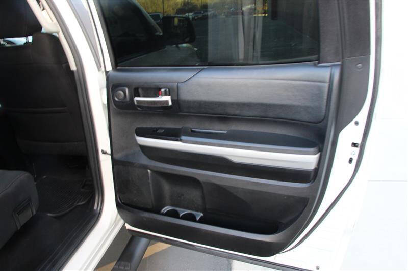 2018 Toyota Tundra SR5