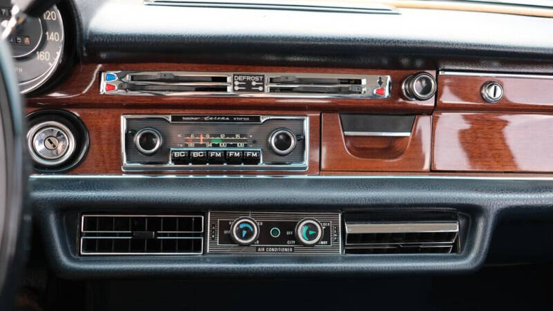 1973 Mercedes-Benz 280-Class