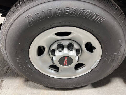 2023 GMC Savana 2500