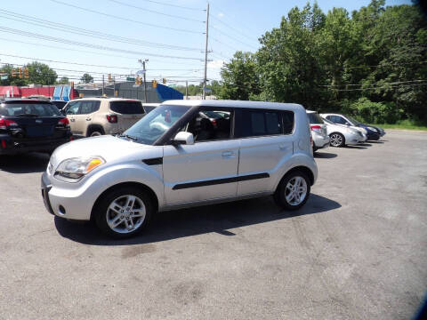 2010 Kia Soul +