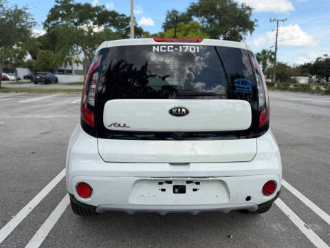 2019 Kia Soul +