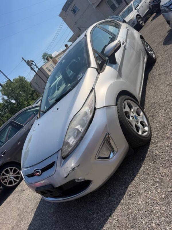 2011 Ford Fiesta SES