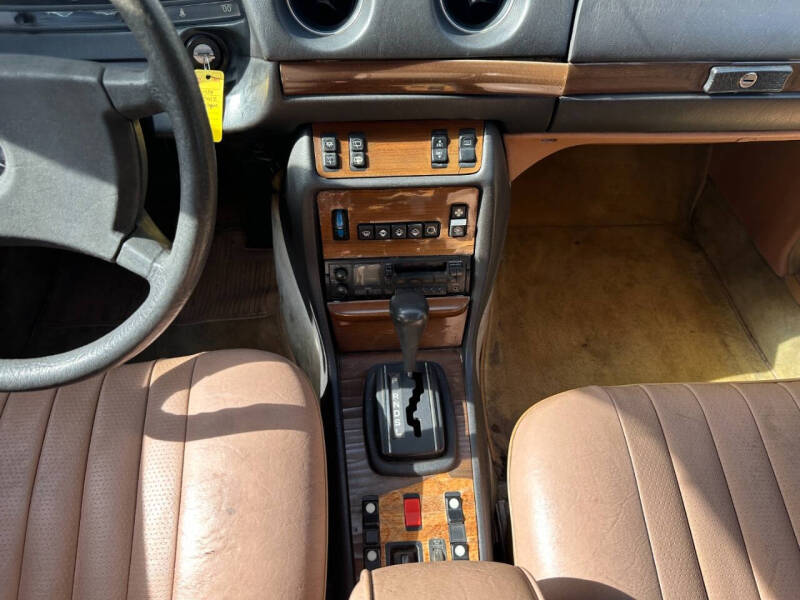 1984 Mercedes-Benz 300-Class 300 TD