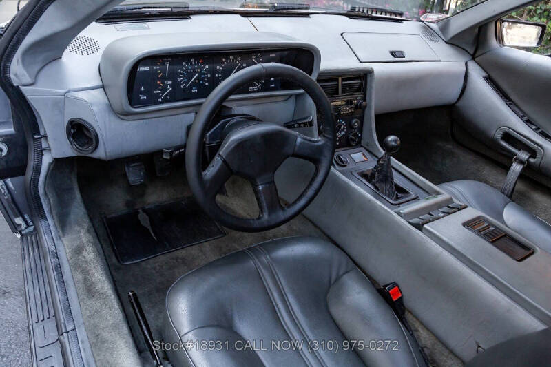 1981 DeLorean DMC-12