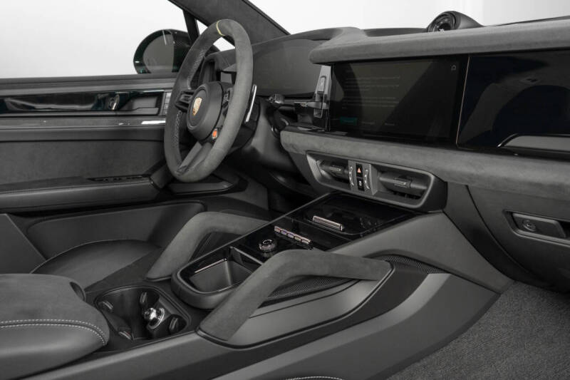 2024 Porsche Cayenne Turbo GT