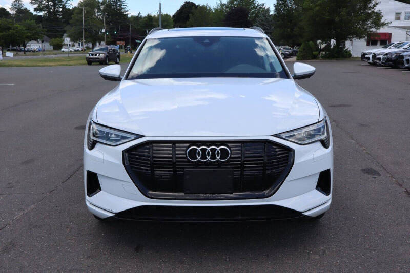 2021 Audi e-tron quattro Premium Plus