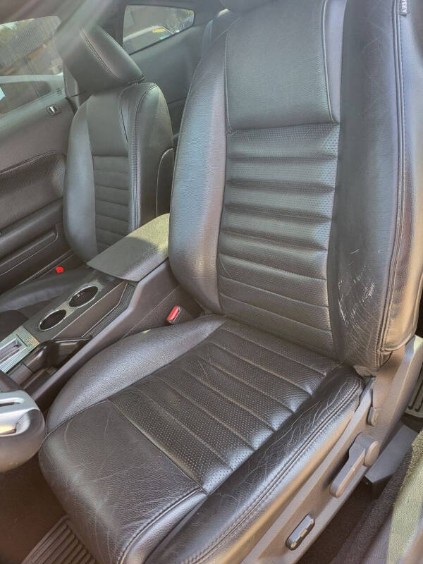 2007 Ford Mustang GT Deluxe