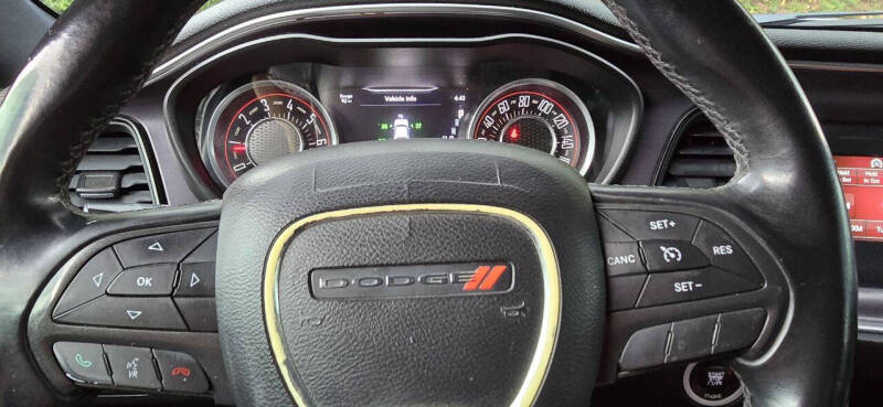 2015 Dodge Challenger SXT