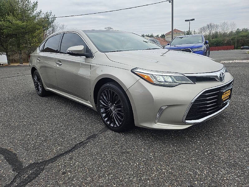 2016 Toyota Avalon XLE Touring photo 3