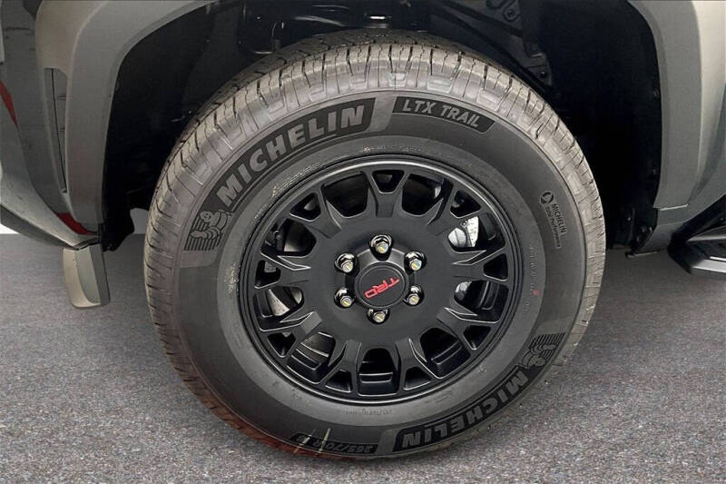 2025 Toyota 4Runner TRD Off-Road Premium