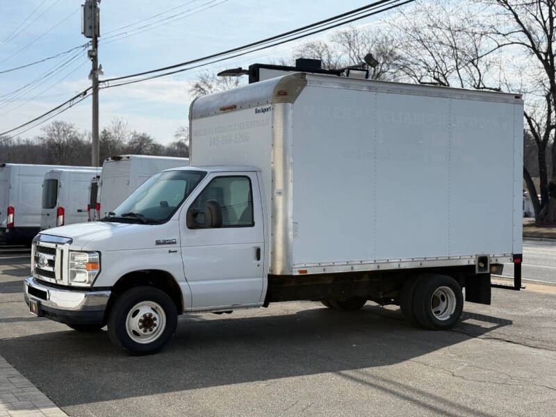 2011 Ford E-Series E-350 SD