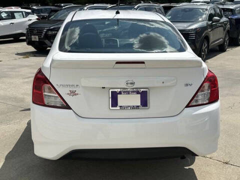 2019 Nissan Versa SV