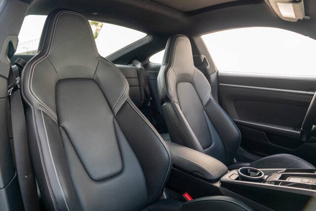 2021 Porsche 911 27