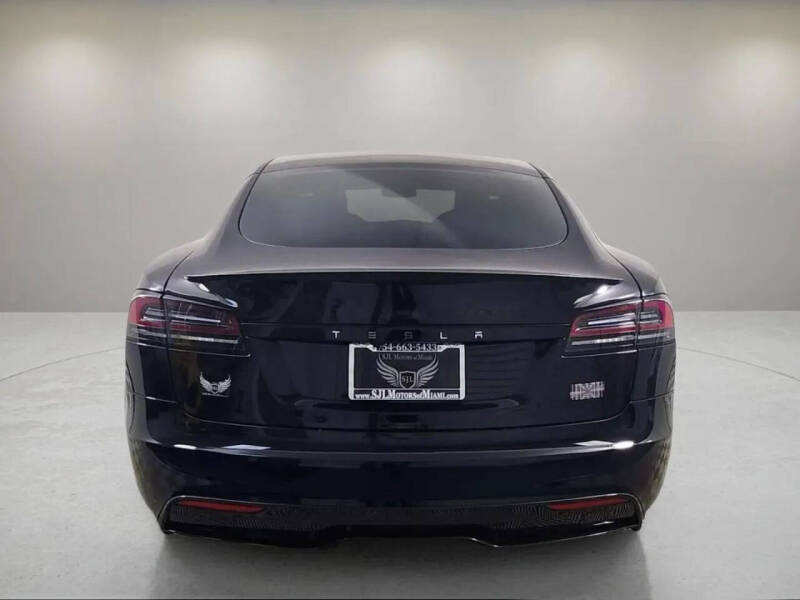 2023 Tesla Model S Plaid