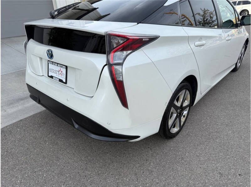 2017 Toyota Prius Three Touring