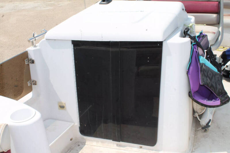 1996 Hurricane Deck Boat 246