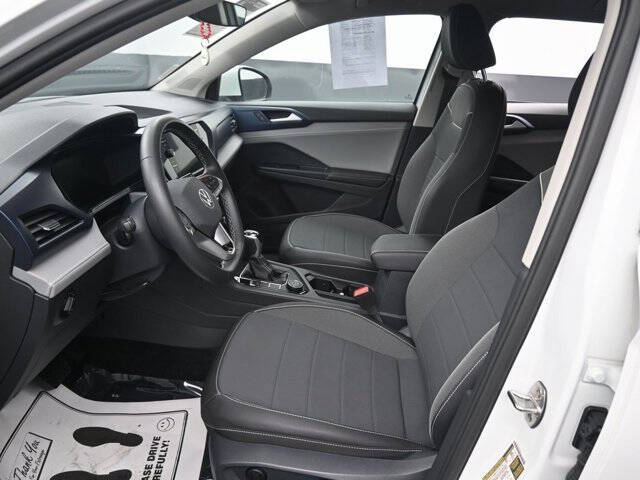 2024 Volkswagen Taos SE 4Motion