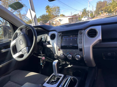 2018 Toyota Tundra SR5